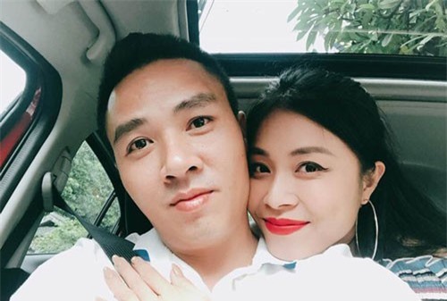 Hành động mới nhất của MC Hoàng Linh chứng tỏ drama tình ái đã đến hồi kết?