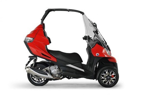 Xe ba bánh Adiva AD3-40 giúp các biker xua tan nỗi lo thời tiết