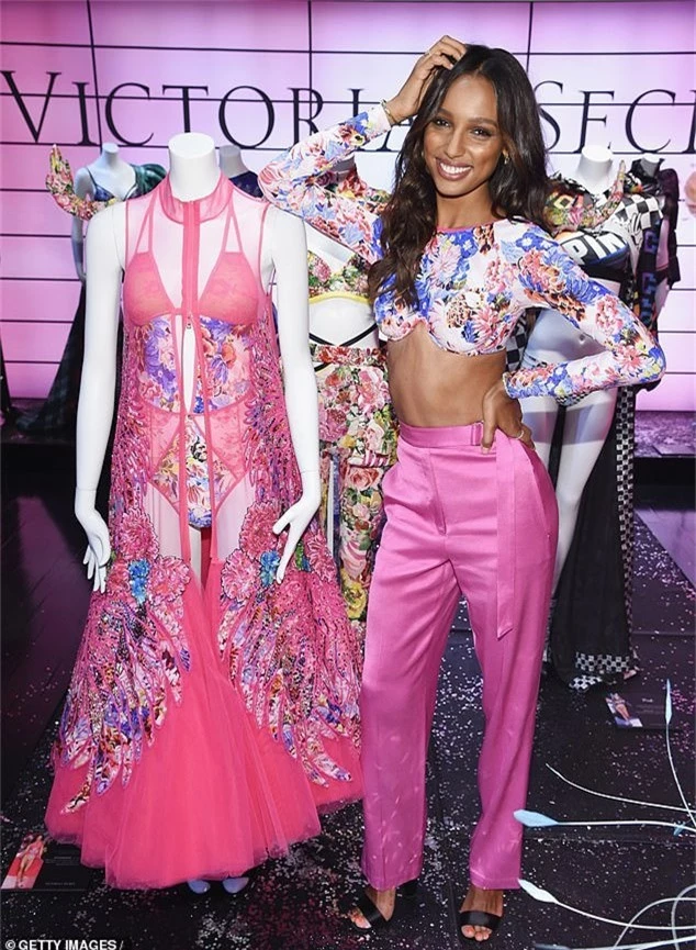  Jasmine Tookes - siêu mẫu da màu người Mỹ 