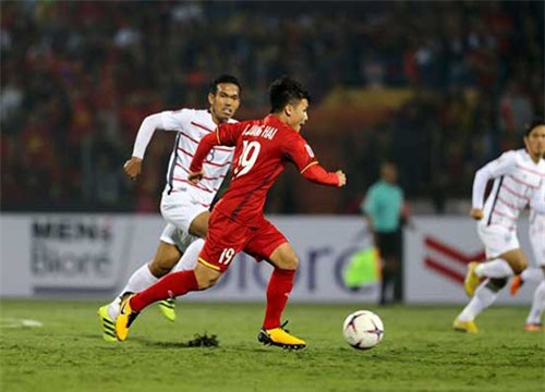 Dấu hiệu “bất thường” trong cuộc bầu chọn Quang Hải xuất sắc nhất 