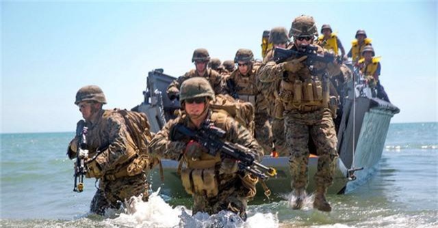 
Lính thủy đánh bộ Mỹ tham gia tập trận Sea Breeze 2017 tại Ukraine. (Ảnh: Lính thủy đánh bộ Mỹ)
