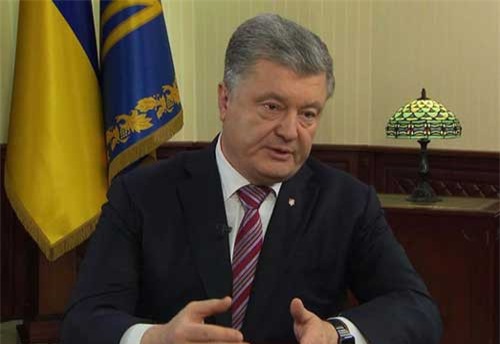 Tổng thống Ukraine tung bằng chứng xe tăng Nga áp sát biên giới