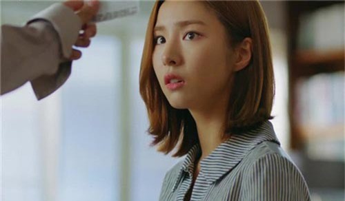 Vợ bầu 5 tháng về nhà ngoại chơi, chồng liền nhắn một tin đọc xong ai cũng sốc