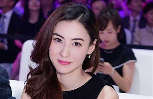 Trương Bá Chi sinh con trai, khán giả sốc