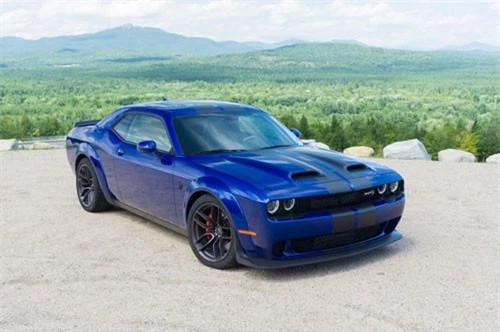 2. Dodge Challenger SRT Hellcat Redeye 2019.