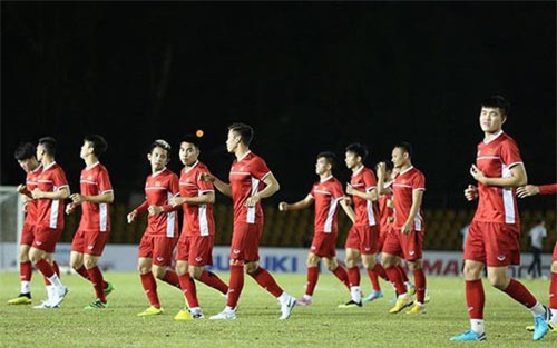 AFF Cup 2018: ĐT Việt Nam làm quen sân, sẵn sàng đấu ĐT Philippines