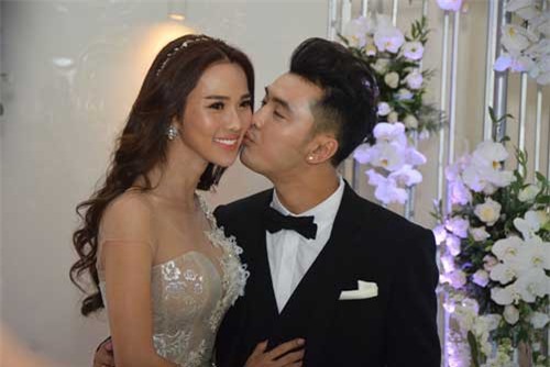 Không gian tiệc cưới lộng lẫy của Ưng Hoàng Phúc - Kim Cương