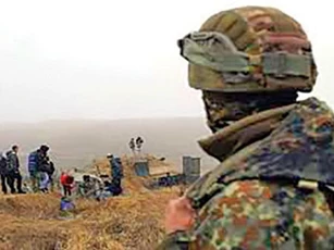 Kiev cấm đàn ông Nga vào Ukraine vì lo sợ điều này