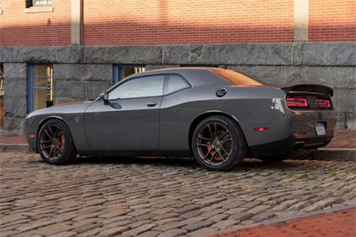 3. Dodge Challenger SRT Hellcat 2019.