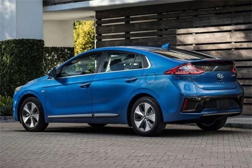 3. Hyundai Ioniq Blue 2019 (tổng quãng đường di chuyển mỗi lần tiếp nhiên liệu: 1.130 km).