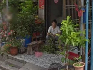 Con gái bật khóc khi bất ngờ nhìn thấy người mẹ đã mất trên Google Maps