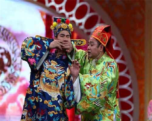 Nghe Tự Long - Xuân Bắc hát 'Bèo dạt mây trôi', fan thốt lên: Sắp được xem Táo quân rồi