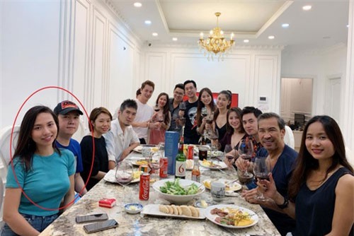 Lộ chân dung cô gái nghi là vợ sắp cưới của Lê Hiếu