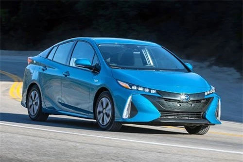 4. Toyota Prius Eco 2019 (tổng quãng đường di chuyển mỗi lần tiếp nhiên liệu: 1.055 km).