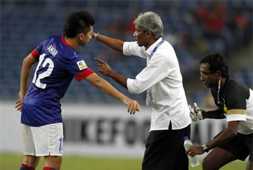 Malaysia cậy nhờ “thầy phù thủy” để hạ gục Thái Lan