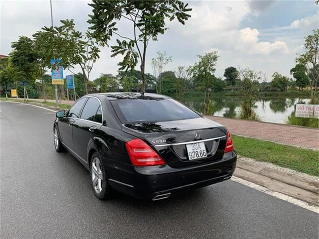 8 năm tuổi, Mercedes-Benz S500 rẻ hơn cả Mercedes-Benz C200 mua mới - Ảnh 3.