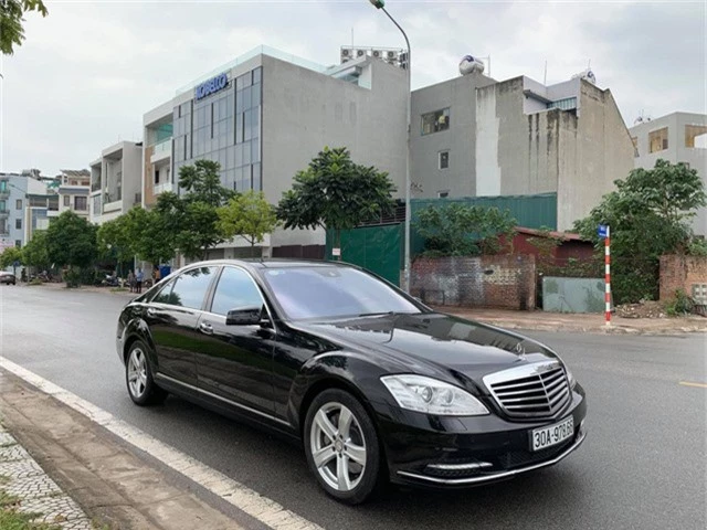 8 năm tuổi, Mercedes-Benz S500 rẻ hơn cả Mercedes-Benz C200 mua mới - Ảnh 7.