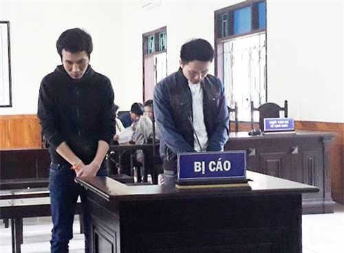 Vừa tốt nghiệp Đại học Hà Tĩnh, 2 sinh viên Lào đi buôn ma túy lãnh án