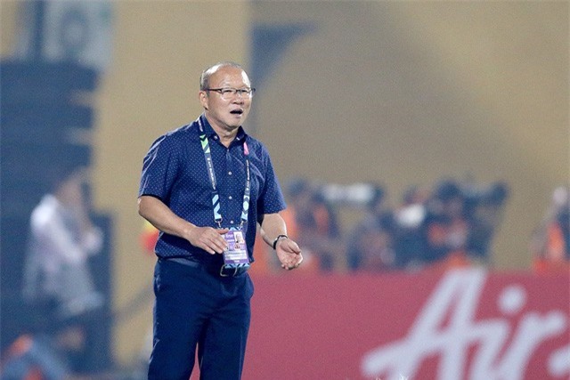 HLV Park Hang Seo và Eriksson không bắt tay nhau trước trận bán kết lượt đi?