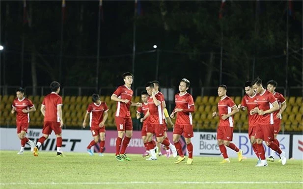 AFF Cup 2018: ĐT Việt Nam làm quen sân, sẵn sàng đấu ĐT Philippines - Ảnh 1.
