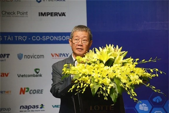 Thứ trưởng Bộ TT&TT Nguyễn Thành Hưng phát biểu khai mạc sự kiện.