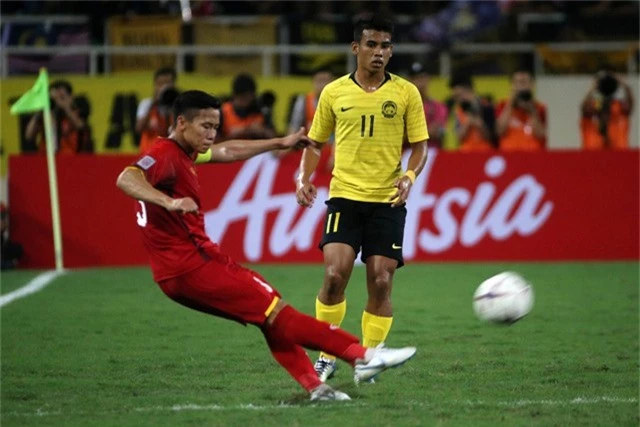 Với sự chắc chắn ở hàng phòng ngự, đội tuyển Việt Nam còn chơi thực dụng hơn cả Philippines hay Malaysia (ảnh: Gia Hưng)