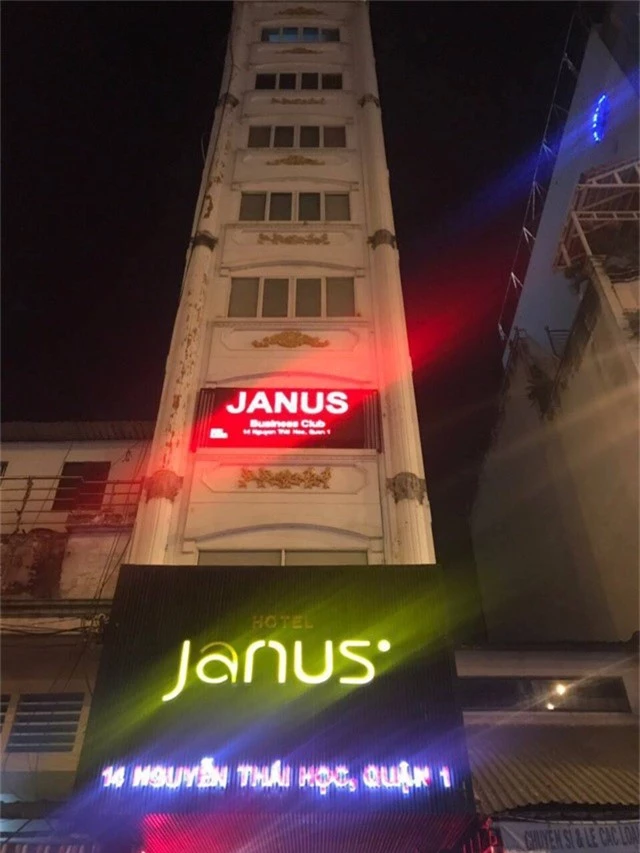 Khách sạn Janus bị kiểm tra