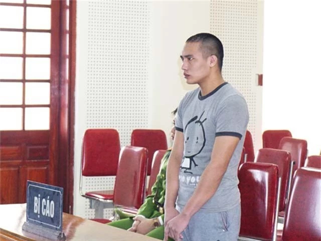 Bị cáo Lương Văn Hùng tại phiên tòa.