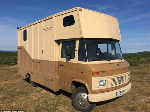 Sống trong xe tải - “mốt” mới của nhiều người trẻ