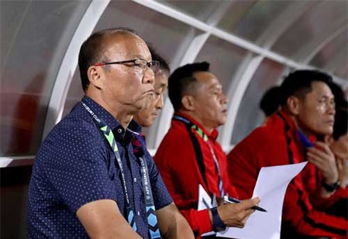 HLV Park Hang Seo tin vào "hàng thủ thép" trước Philippines