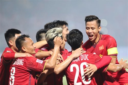 Thắng Philippines 2-1, ĐT Việt Nam mở toang cánh cửa vào chung kết