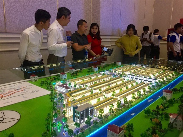 Lối đi nào cho các doanh nghiệp BĐS trên sàn chứng khoán?