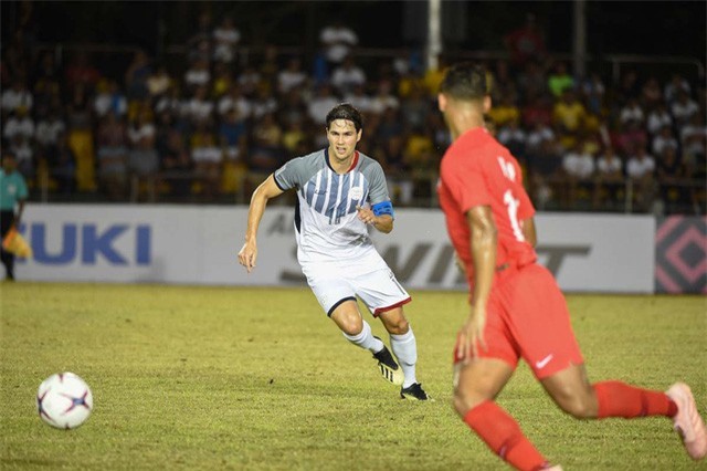 Đội tuyển Việt Nam: Ai nhận nhiệm vụ "bắt chết" Phil Younghusband?