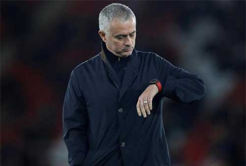 Southampton 2-2 Man Utd: Thất vọng với Mourinho