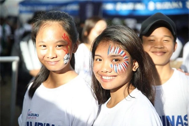  Sự háo hức của cổ động viên Philippines trước trận đấu 