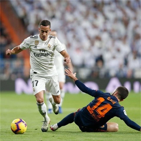  Vazquez ấn định chiến thắng 2-0 chung cuộc cho Real Madrid 