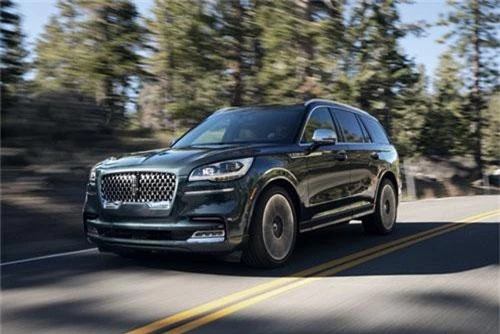 Lincoln Aviator - Đối thủ mới của Audi Q7 và Mercedes GLE. Khi Lincoln ra mắt Aviator dưới dạng concept vào đầu năm nay, hầu như không ai nghĩ rằng thiết kế ấn tượng này sẽ được đưa vào sản xuất thực tế. Nhưng Lincoln đã gây bất ngờ. (CHI TIẾT)