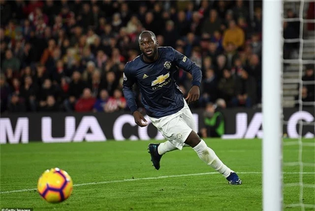  Sau 12 trận tịt ngòi, Lukaku cuối cùng cũng ghi bàn cho Quỷ đỏ 