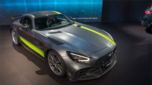 Mercedes-AMG GT 2020 chính thức ra mắt, cạnh tranh Porsche 911