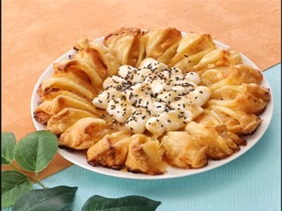 Clip: Hướng dẫn làm bánh hoa hướng dương ‘khổng lồ’