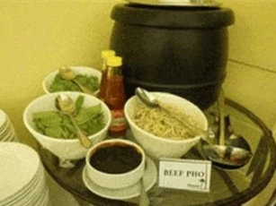 Clip: Các cầu thủ Việt Nam ăn uống thế nào tại Philippines?