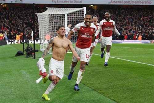 Đội hình tiêu biểu vòng 14 Premier League: Vinh danh Aubameyang