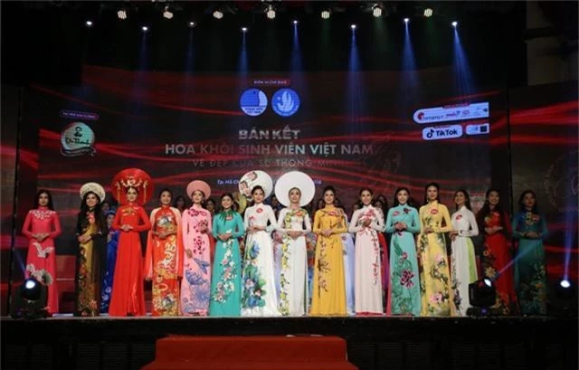 15 người đẹp nổi bật nhất đêm qua được chọn thi tiếp vòng chung kết xếp hạng sẽ diễn ra tại Đà Nẵng