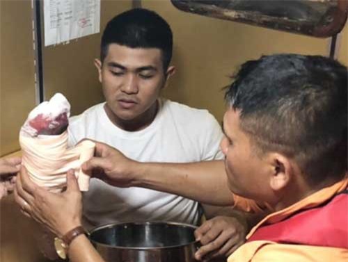 Khánh Hòa: Cứu thủy thủ tàu hàng Hi Lạp bị dập nát bàn tay trên biển Nha Trang