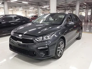 Lộ ảnh chi tiết nội, ngoại thất 2 phiên bản Kia Cerato 2019 tại đại lý trước ngày ra mắt