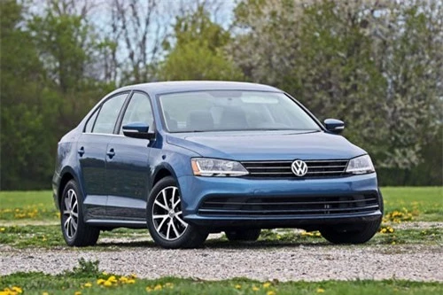 6. Volkswagen Jetta (doanh số: 29.288 chiếc).