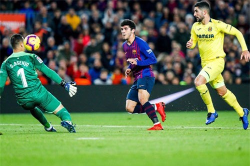 Sao trẻ lập công, Barca nhấm chìm ‘Tàu ngầm vàng’