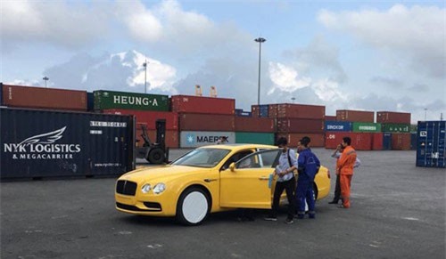 Khui công Bentley Flying Spur phiên bản mới nhất vừa cập bến Việt Nam