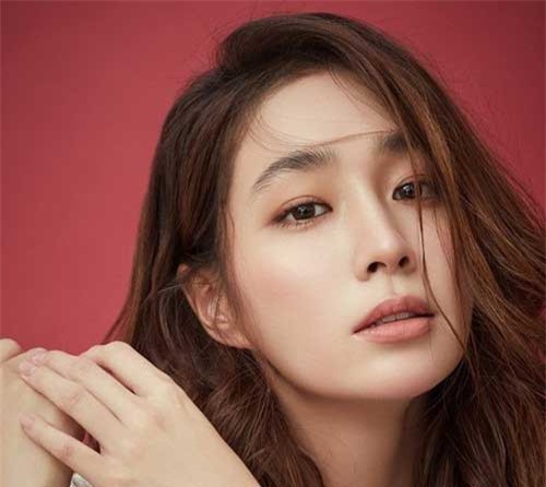 Phụ nữ có 4 nét này trên cơ thể, cả đời không lo lắng về tiền bạc