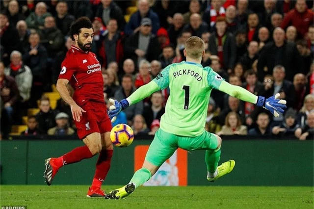  Các chân sút của Liverpool dứt điểm khá kém, bên cạnh đó Pickford cũng ra vào rất chắc chắn 